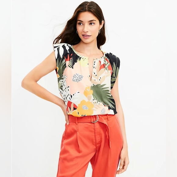LOFT Tops - LOFT Paradise Flutter Sleeve Shell Sz Sm NWT